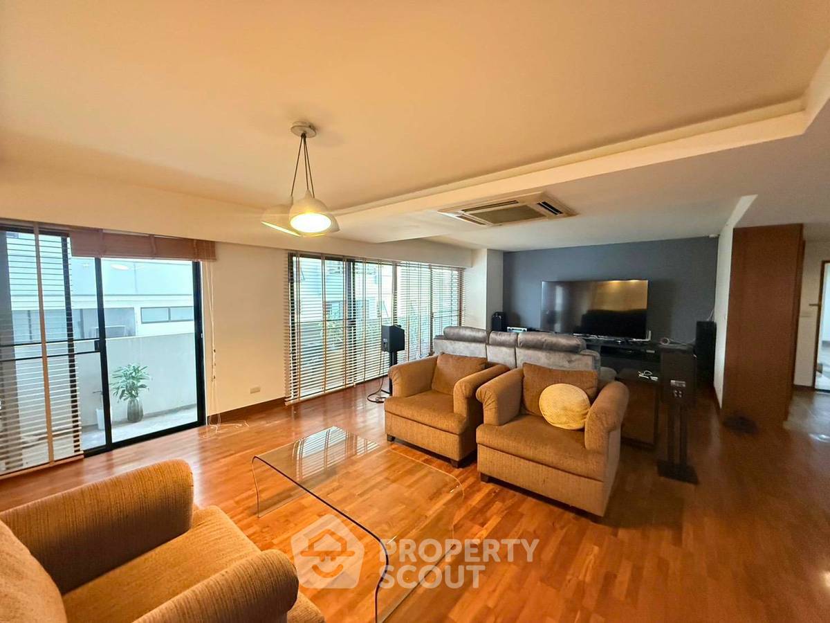 รูป คอนโด 3 ห้องนอน ให้เช่า Casa Viva Condominium ใกล้ BTS เอกมัย (ID 3146128) - รูปที่ 4/4