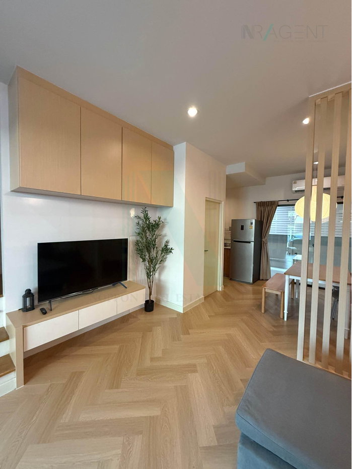 รูป 📌 ขายทาวน์โฮม โครงการ บ้านกลางเมือง บางนา-วงแหวน 3 ชั้น 3 ห้องนอน 3 ห้องน้ำ - รูปที่ 2/8
