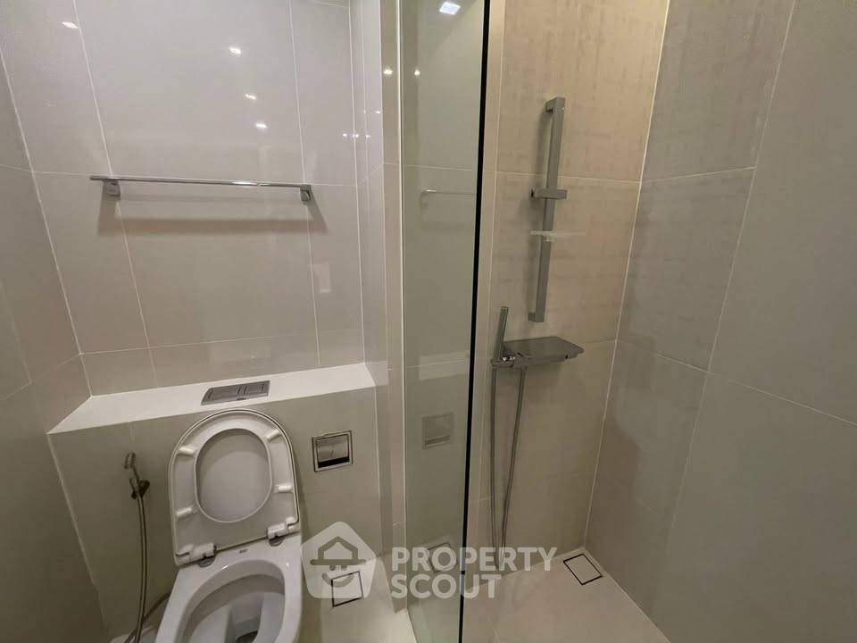 picture 2-BR 70 Sqm On 25th Floor At The Saint Residences, 100m To MRT Phahon Yothin (ID 3147100) - 7/13