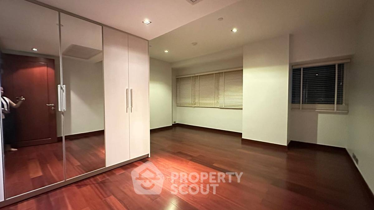 picture 3-BR Condo 265 Sqm On 17th Floor, Le Raffine Jambunuda Sukhumvit 31, BTS Phrom Phong (ID 2081471) - 4/10