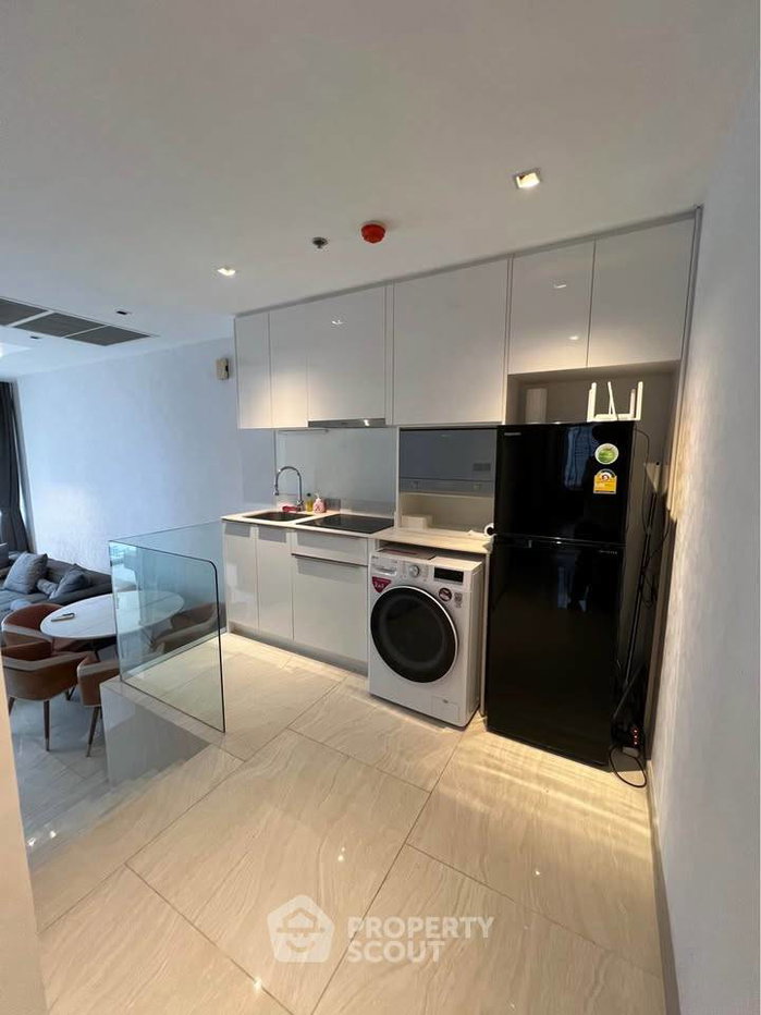 picture Well-Priced 2-BR Condo, Ashton Silom, 31st Floor Near BTS Chong Nonsi (ID 3143813) - 6/17