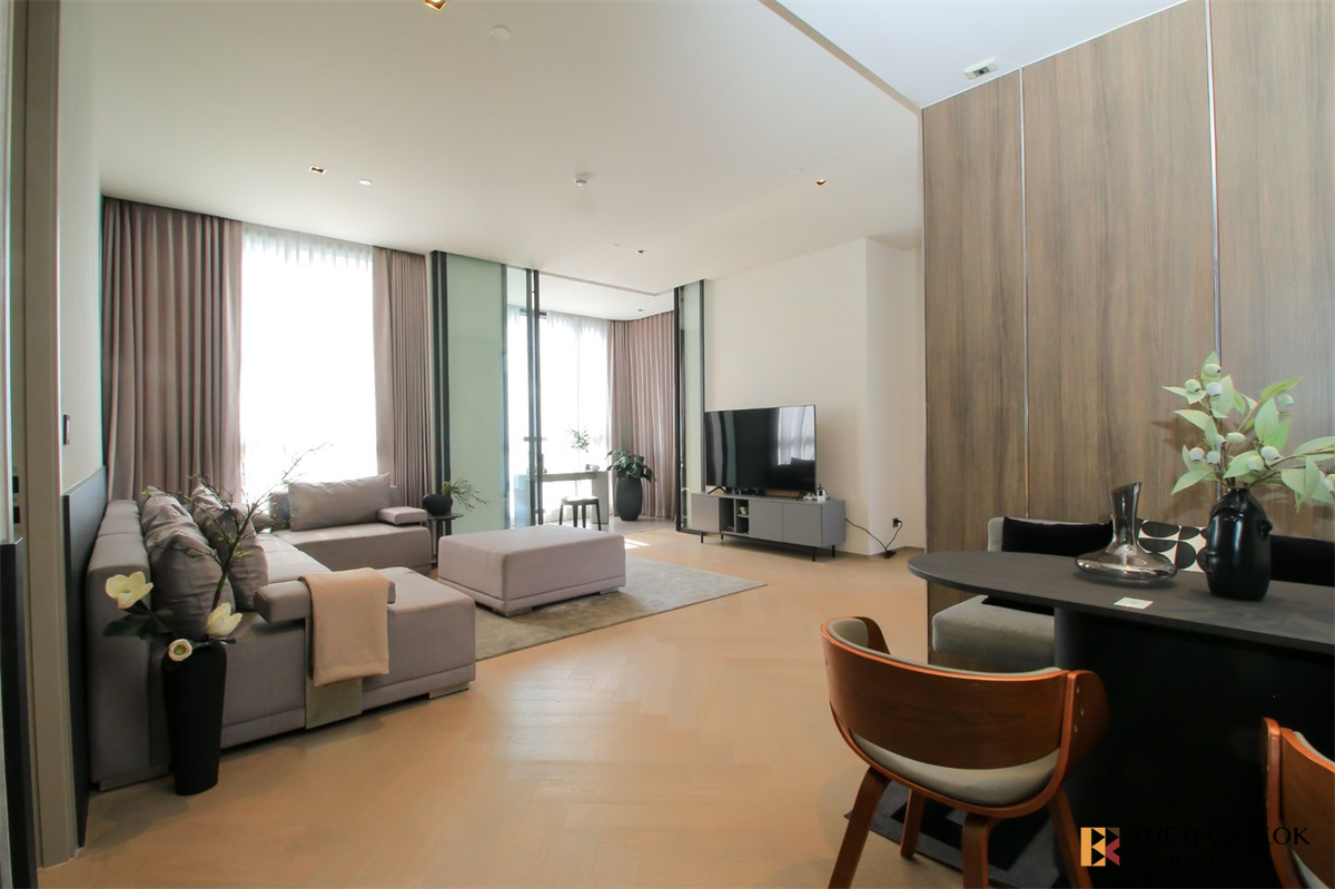 picture The Reserve Sathorn Luxury Unit, Ready for You Without the Wait - 7/10
