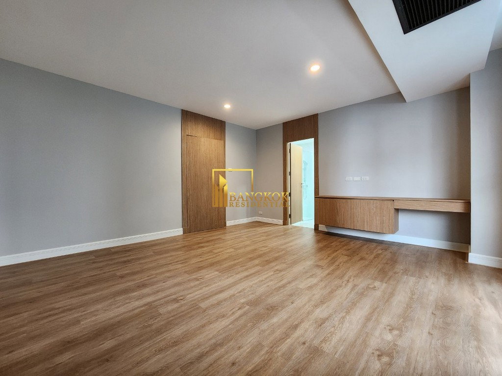 รูป Renovated 4 Bedroom Apartment in Asoke - BR20992AP - รูปที่ 18/49