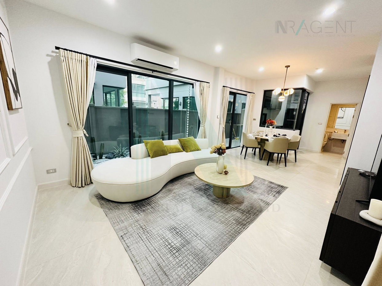รูป 📌 ให้เช่าทาวน์เฮาส์ 3 ชั้น บ้านกลางเมือง คลาสเซ่ สุขุมวิท 77 3 ห้องนอน 4 ห้องน้ำ - รูปที่ 2/8
