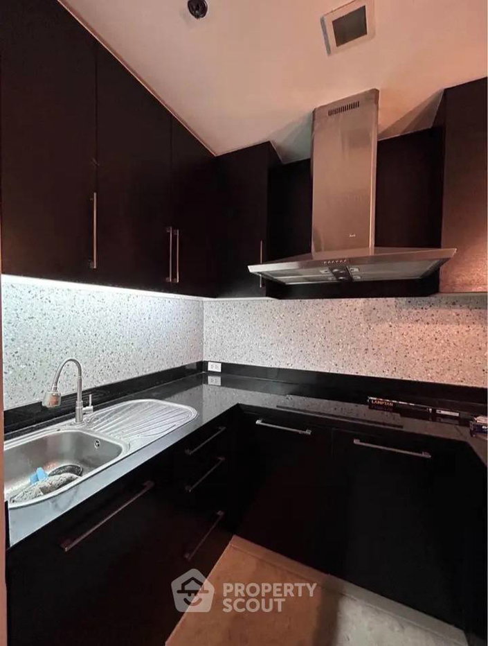 picture 3-BR Condo In Nusasiri Grand Condominium, 60m To BTS Ekkamai (ID 3146145) - 6/16