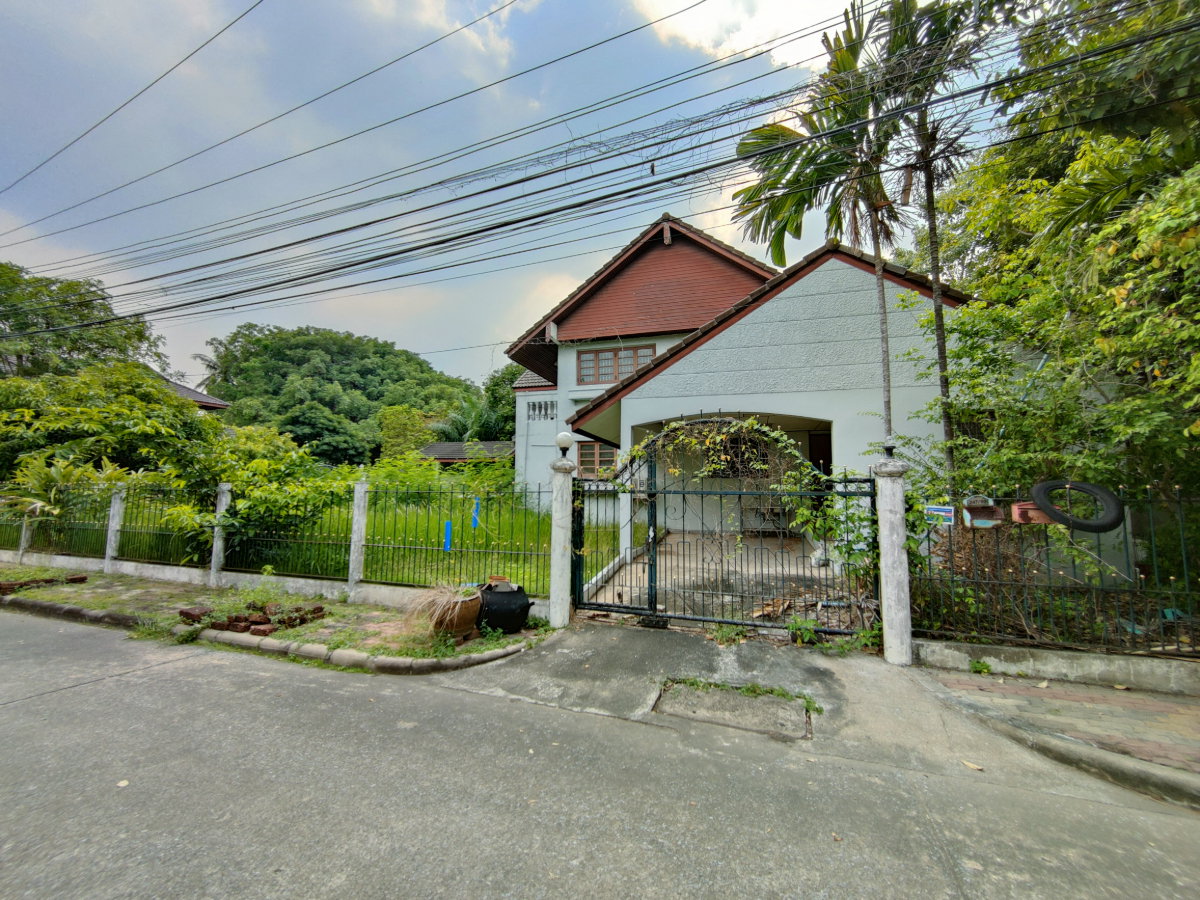 รูป หมู่บ้านชวนชื่น ปาร์ควิลล์ ซอย 9/7 เลขที่ 247/93 บ้านเดี่ยวหัวมุน 171 ตรว.  ขนาด 4 ห้องนอน 4 ห้องน้ำ  ที่จอดรถ 3-4 คัน  - รูปที่ 2/19