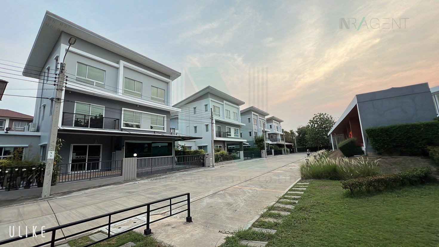 picture 📌 For Sell House CASA PREMIUM RAMA 2 3-story 4 bedroom 5 bathroom - 2/8