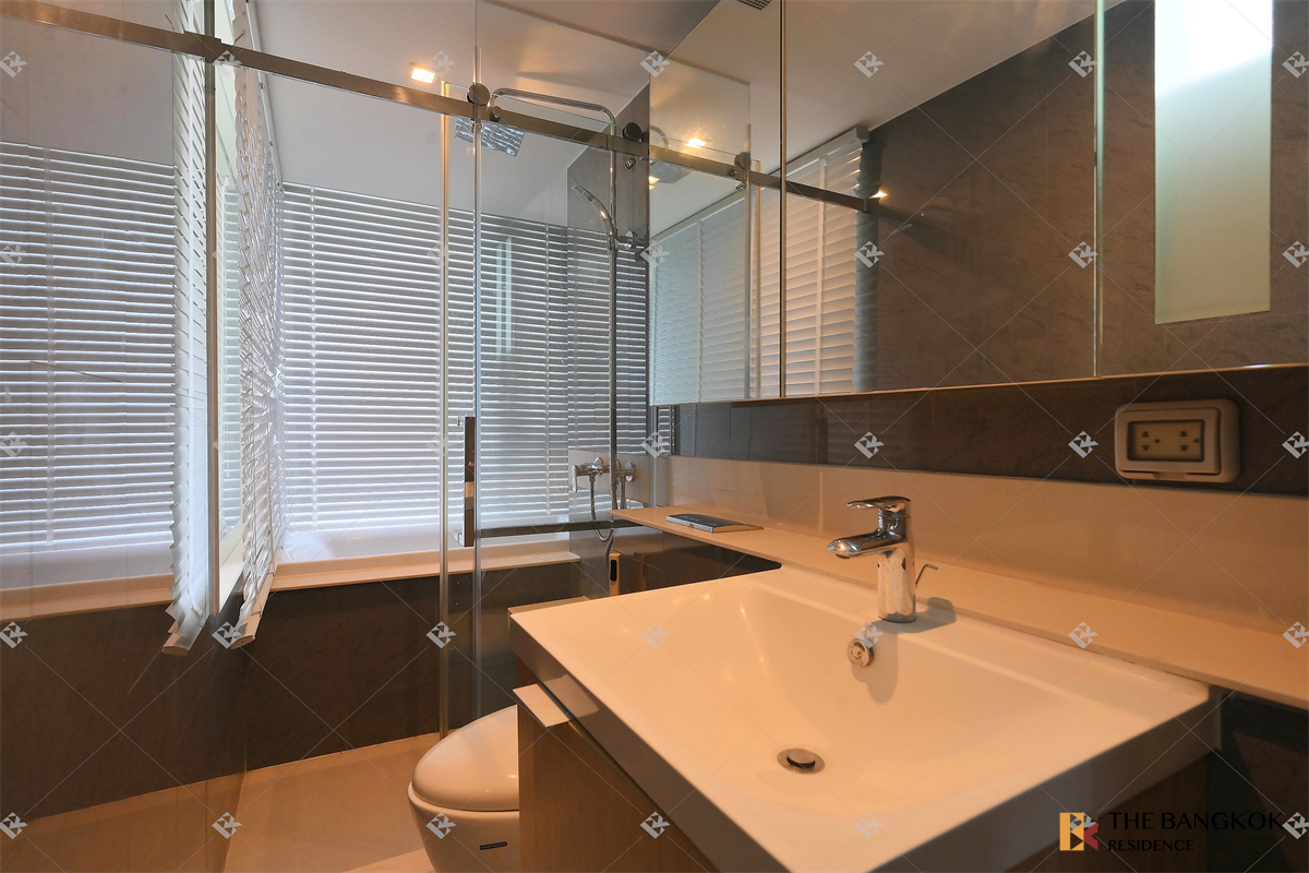 picture Easy Start with a City Dweller Lifestyle Urbitia Thonglor 36 near BTS Thong Lo - 8/10