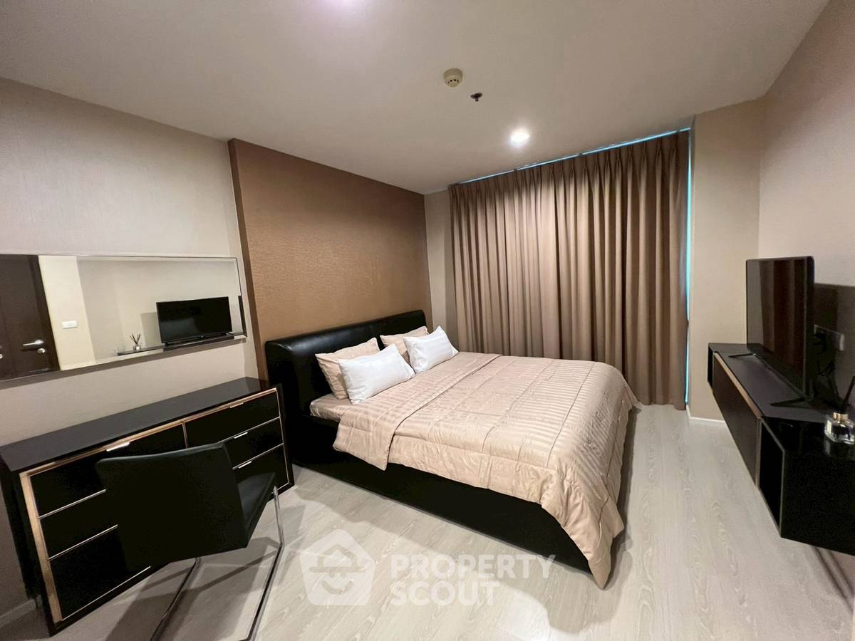 รูป คอนโด 2 ห้องนอน Rhythm Sathorn ห่าง BTS สะพานตากสิน 300 เมตร (ID 2977776) - รูปที่ 2/14