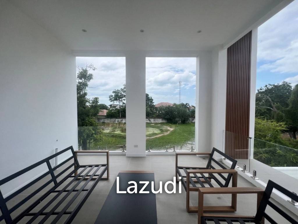 รูป SOI 102 : 2 storey luxury 4 bed pool villa - รูปที่ 28/47