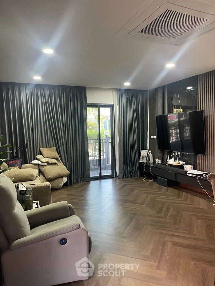 รูป บ้านเช่า 4 ห้องนอน Centro Ramindra-Chatuchot 2 เขตสายไหม องเงิน (ID 3148345) - รูปที่ 1/5