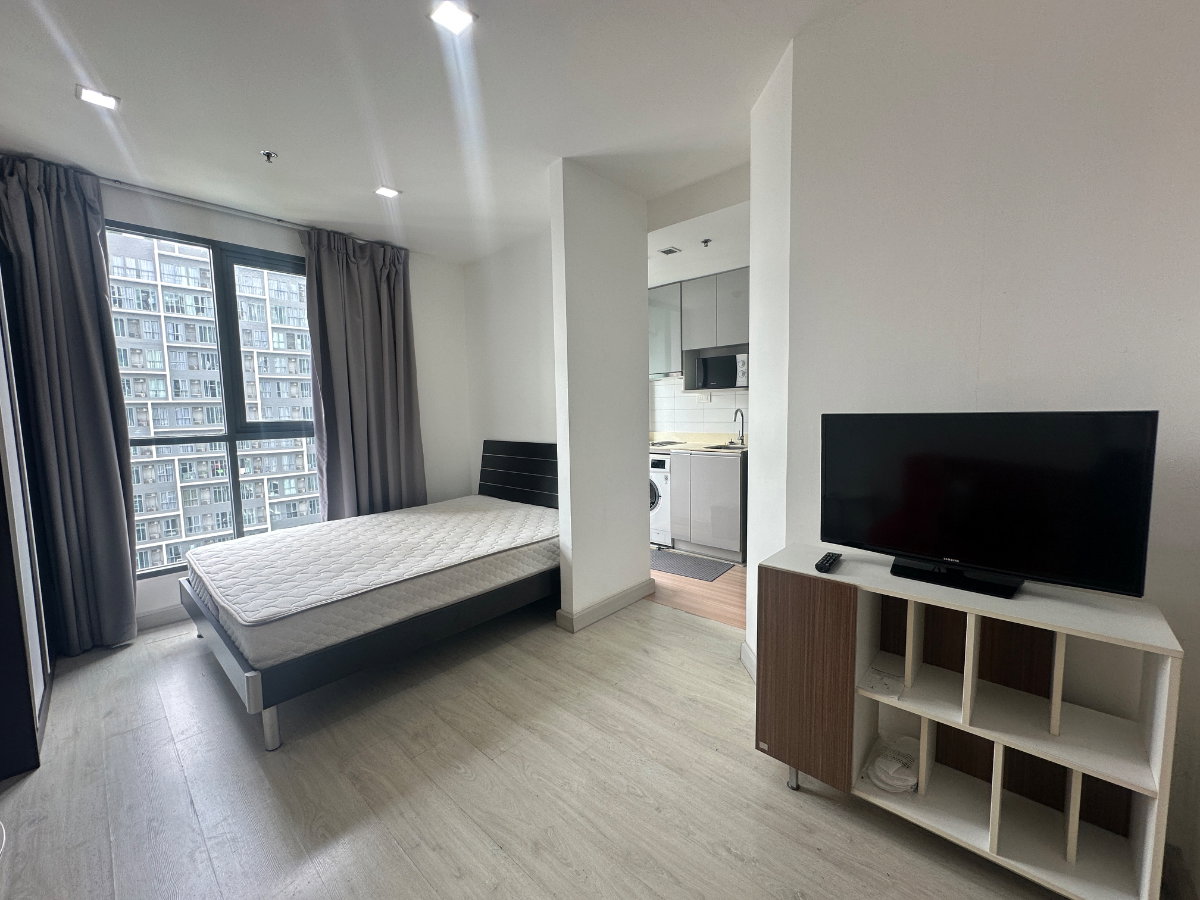 picture Available & Ready to move in! ✨🥰 12,000 THB | Next to BTS On Nut (30 m) | IDEO Mobi Sukhumvit 81 | Contact Line ID: katk03 - 1/17
