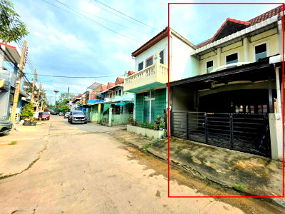 Townhouses for rent Siam University : Townhouse for rent : Tuang Thong 6 Village (Kamnan Maen 13, Yaek 33) Area: 22.1 Sq.wah, 3 Bedrooms 2 Bathrooms