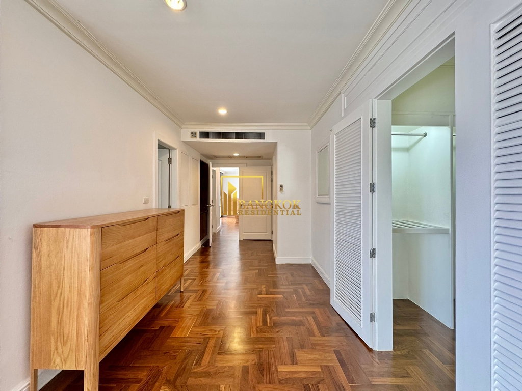 รูป Renovated 3 Bedroom Duplex Apartment in Sukhumvit 31 Area - BR0865AP - รูปที่ 17/48