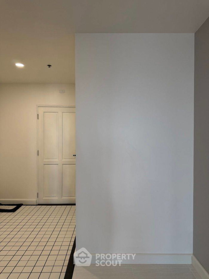 picture 2-BR Condo For Sale, Sarin Place Condominium | BTS Ratchayothin (ID 3125295) - 8/20