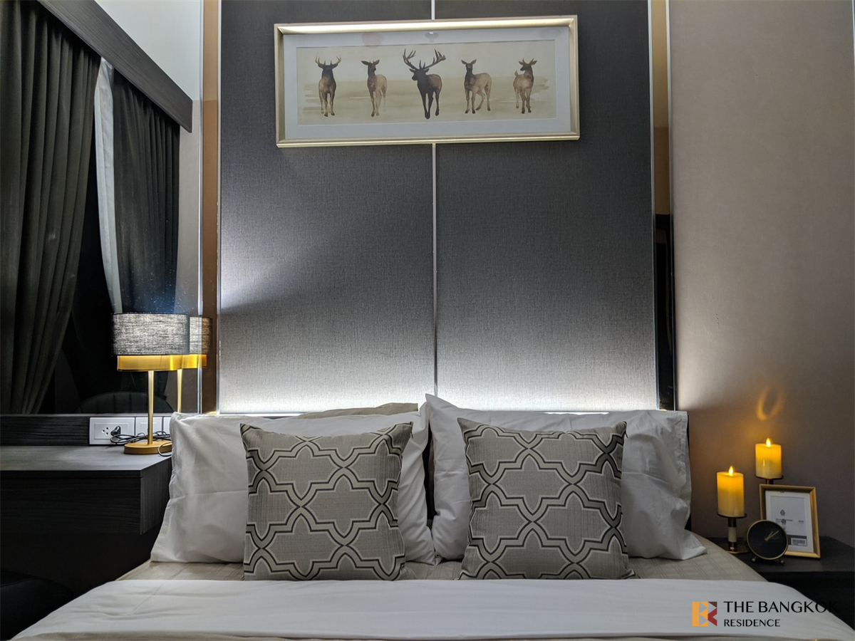 picture Ideo Mobi Asoke Comfortable and Ready to Move-in near MRT Phetchaburi Station - 3/10