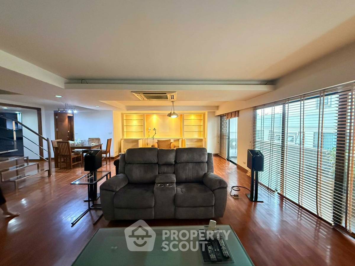 รูป คอนโด 3 ห้องนอน ให้เช่า Casa Viva Condominium ใกล้ BTS เอกมัย (ID 3146128) - รูปที่ 1/4
