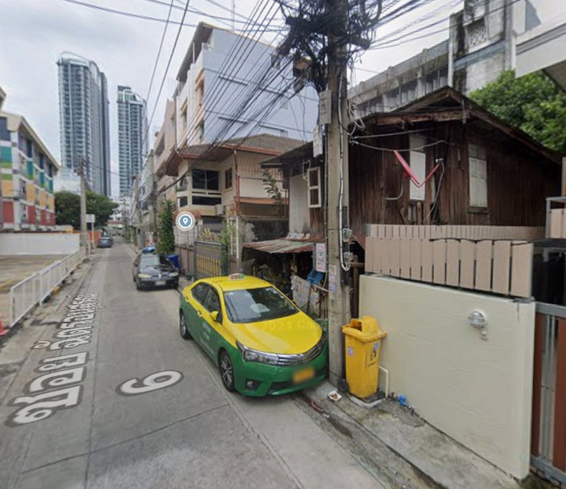 picture Call : 065-864-4111 Land with existing structures 21 sq.wa Soi Ratchadaphisek 13, Din Daeng - 2/6
