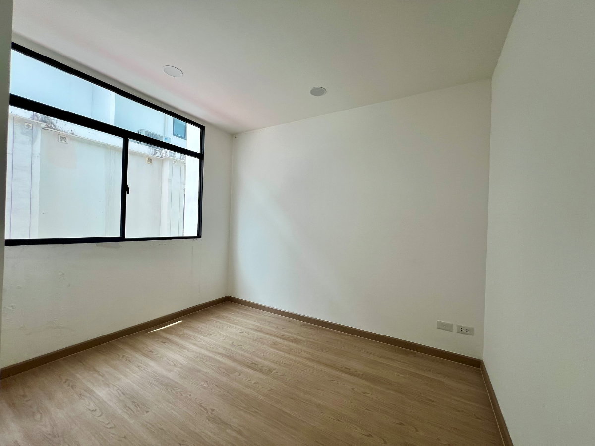 รูป ให้เช่าทาวน์โฮม 3 ชั้น Patio Ramintra–Watcharapol บ้านใหม่ พร้อมอยู่ รองรับทั้งอยู่อาศัย โฮมออฟฟิศ และสำนักงาน ทำเลติดส่วนกลางของโครงการ - รูปที่ 18/26