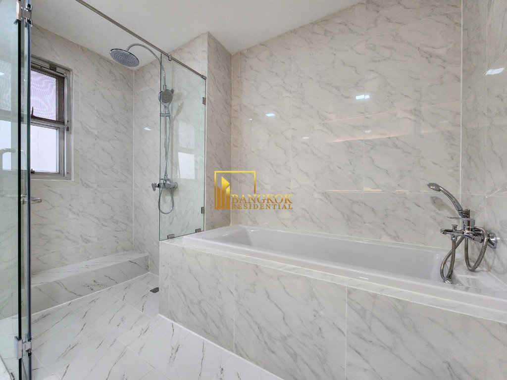 รูป Renovated 4 Bedroom Apartment in Asoke - BR20992AP - รูปที่ 37/49