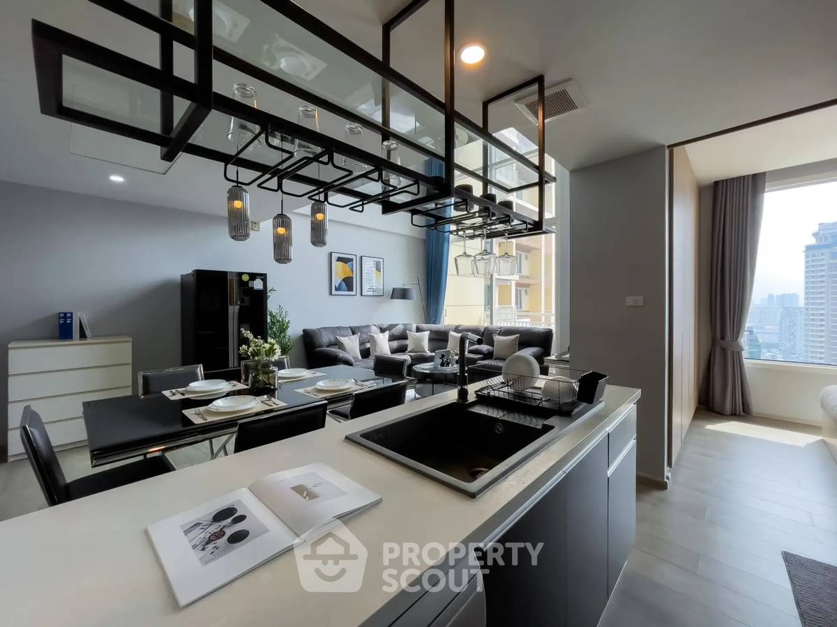 picture Well-Priced 2-BR Condo At The Empire Place, 400m to BTS Saint Louis (ID 3141064) - 9/26