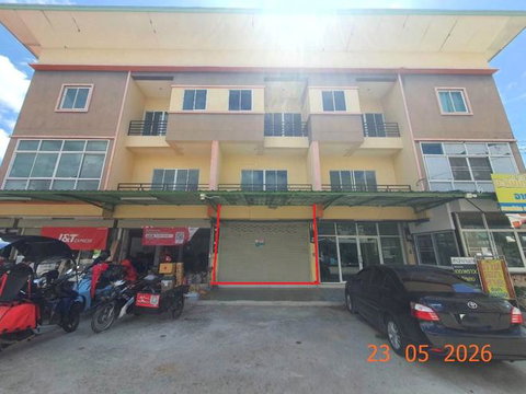 SHOP HOUSE 24.3 Sq.w. Saraphi Chiang Mai for 3.4M