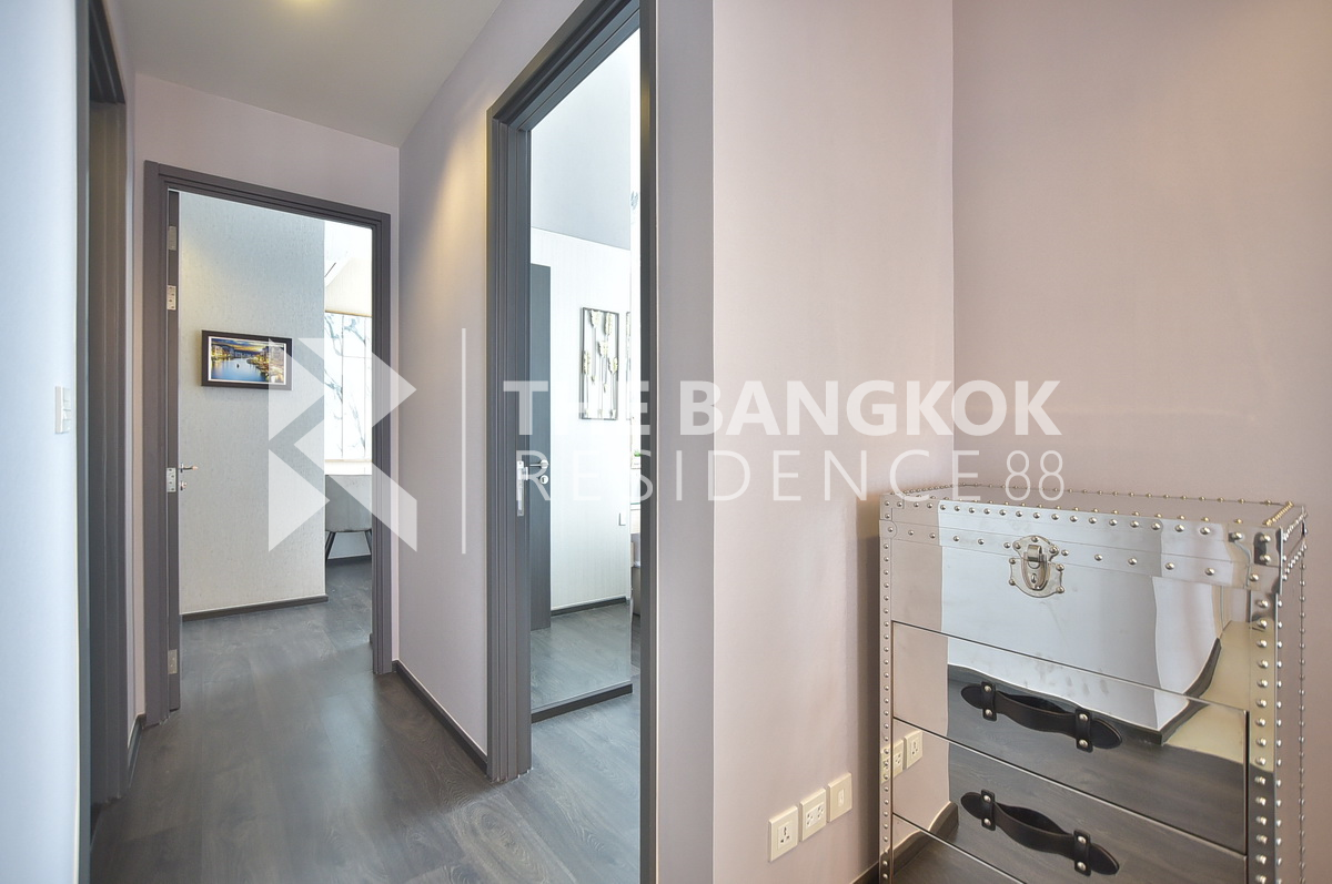 picture The Edge Sukhumvit 23 Move-in Ready, Just Bring Your Stuff near BTS Asok - 8/10