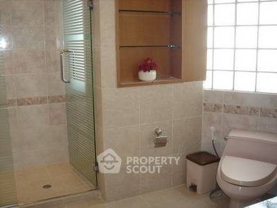 picture 4-BR 364 Sqm On 22nd Floor At Arunroj Tower, Near BTS Asoke (ID 512386) - 16/20