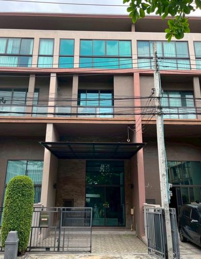 ขายทาวน์โฮม 3 ห้องนอน 193 ตร.ม. 21.9 ตร.ว. บ้านกลางเมือง รัชโยธิน