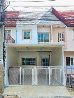 📌 ขายทาวน์เฮาส์ โครงการ รัตนาวดี 2 ชั้น 2 ห้องนอน 2 ห้องน้ำ