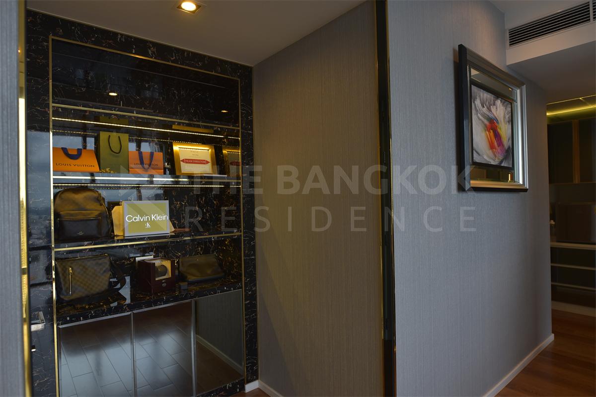 รูป ใช้ชีวิตสไตล์ Luxury บนทำเลศักยภาพ เดอะ แบงค็อค สาทร ใกล้ BTS สถานีสุรศักดิ์ - รูปที่ 7/10