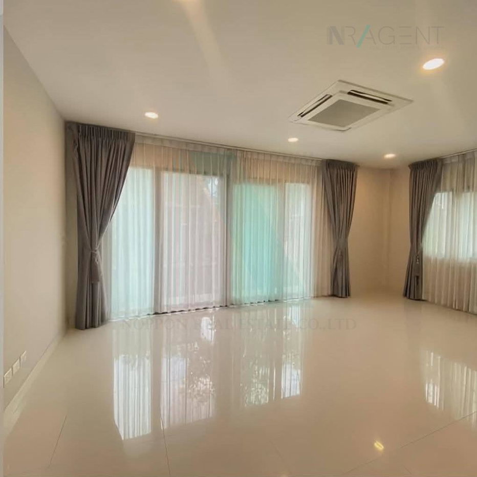รูป 📌 ขายบ้านเดี่ยว โครงการ เซนโทร รามอินทรา-จตุโชติ 2 2 ชั้น 4 ห้องนอน 5 ห้องน้ำ - รูปที่ 2/8
