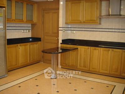 picture 4-BR 364 Sqm On 22nd Floor At Arunroj Tower, Near BTS Asoke (ID 512386) - 8/20
