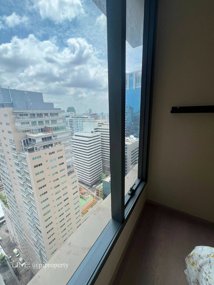 รูป ให้เช่าห้องชุด 1 ห้องนอน ตกแต่งครบครัน ที่ Esse Asoke ชั้นสูง มีเครื่องซักผ้าและเครื่องอบผ้า ทำเลดีเยี่ยม ย่านอโศก ใจกลางกรุงเทพฯ - รูปที่ 12/32