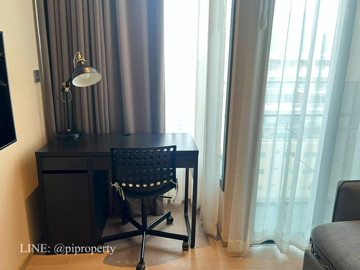 รูป ให้เช่าห้องชุด 1 ห้องนอน ตกแต่งครบครัน ที่ Esse Asoke ชั้นสูง มีเครื่องซักผ้าและเครื่องอบผ้า ทำเลดีเยี่ยม ย่านอโศก ใจกลางกรุงเทพฯ - รูปที่ 4/32