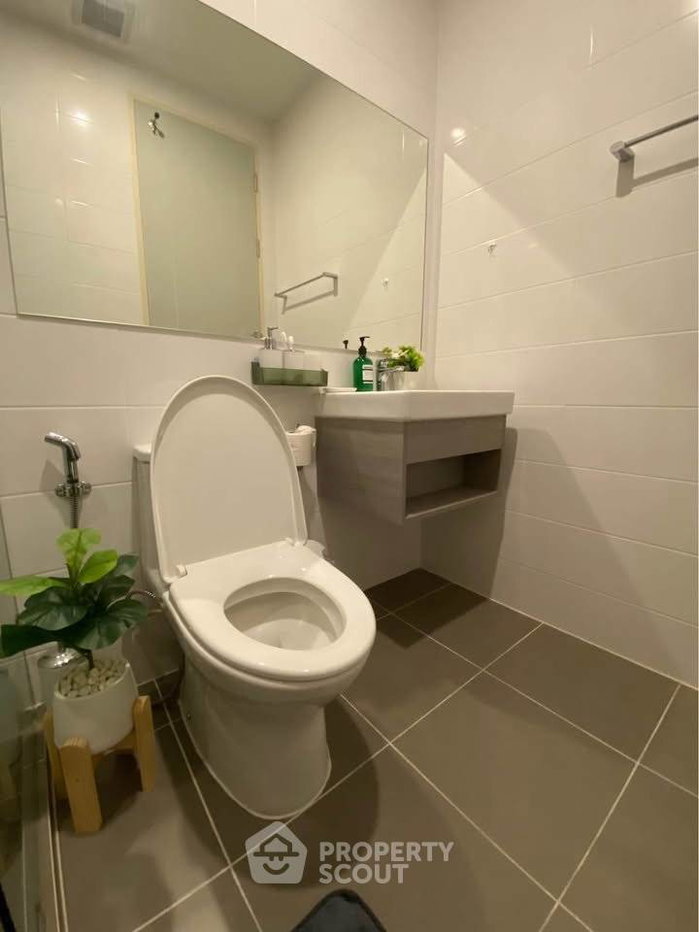 picture 1-BR Condo At KnightsBridge Collage Ramkhamhaeng, Ramkhamhaeng (ID 2203944) - 10/16