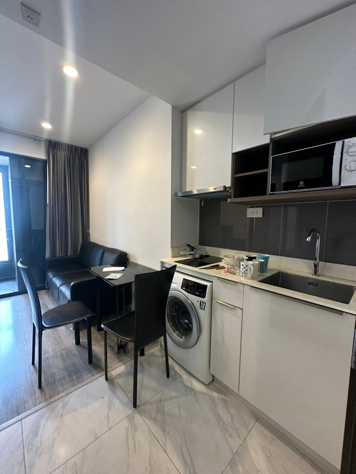 picture For Rent    :  Ideo Mobi Asoke   (ST-02) (Close to MRT Phetchaburi , Singha Complex,  - 4/5