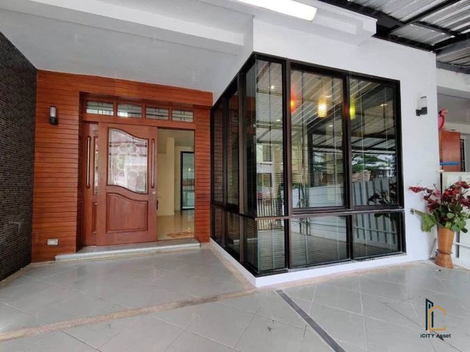 3-bed townhouse for rent, 200 sqm, 21 sq wah, Areeya Mandarina Sukhumvit 77