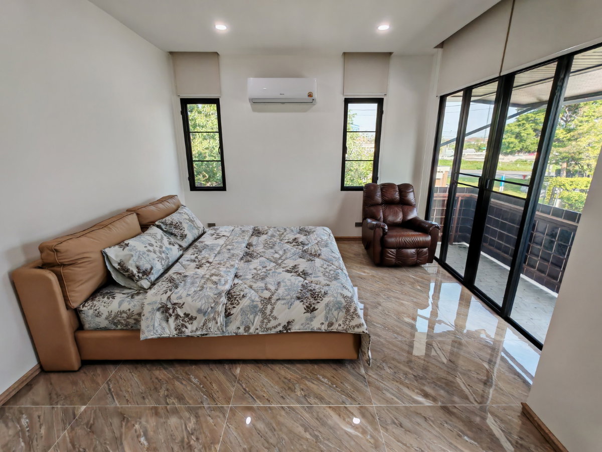 รูป 🏡✨ ให้เช่าบ้านเดี่ยว 2 ชั้น พร้อมสวนสวย 📍 Lake View Park วงแหวน–บางนา บ้านหลังมุม บรรยากาศร่มรื่น เป็นส่วนตัว - รูปที่ 4/15