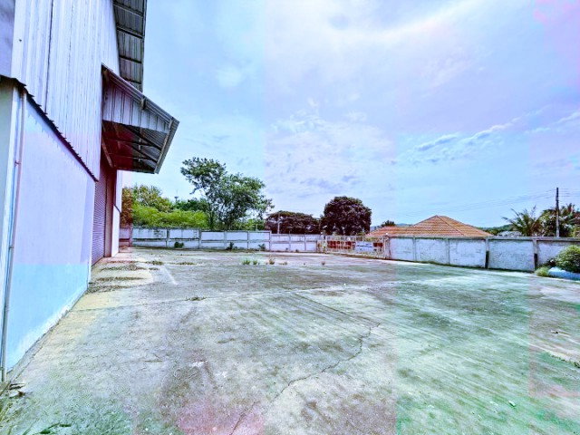 รูป โลตัส ปากช่อง 1.6 กม. พื้นที่ดิน 1 ไร่ 450 ตร.ม. ให้เช่าโกดัง พร้อมเครน ห้องน้ำ 2 ห้อง ใกล้ฟาร์มโชคชัย 200 ม. - รูปที่ 8/8
