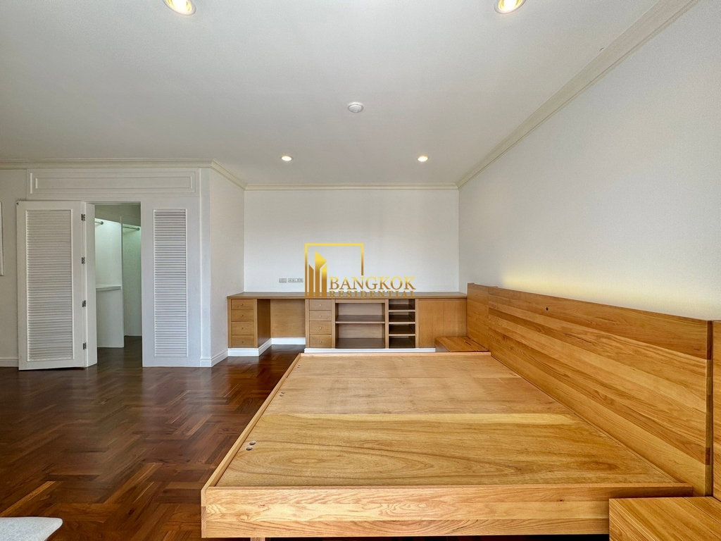 รูป Renovated 3 Bedroom Duplex Apartment in Sukhumvit 31 Area - BR0865AP - รูปที่ 14/48