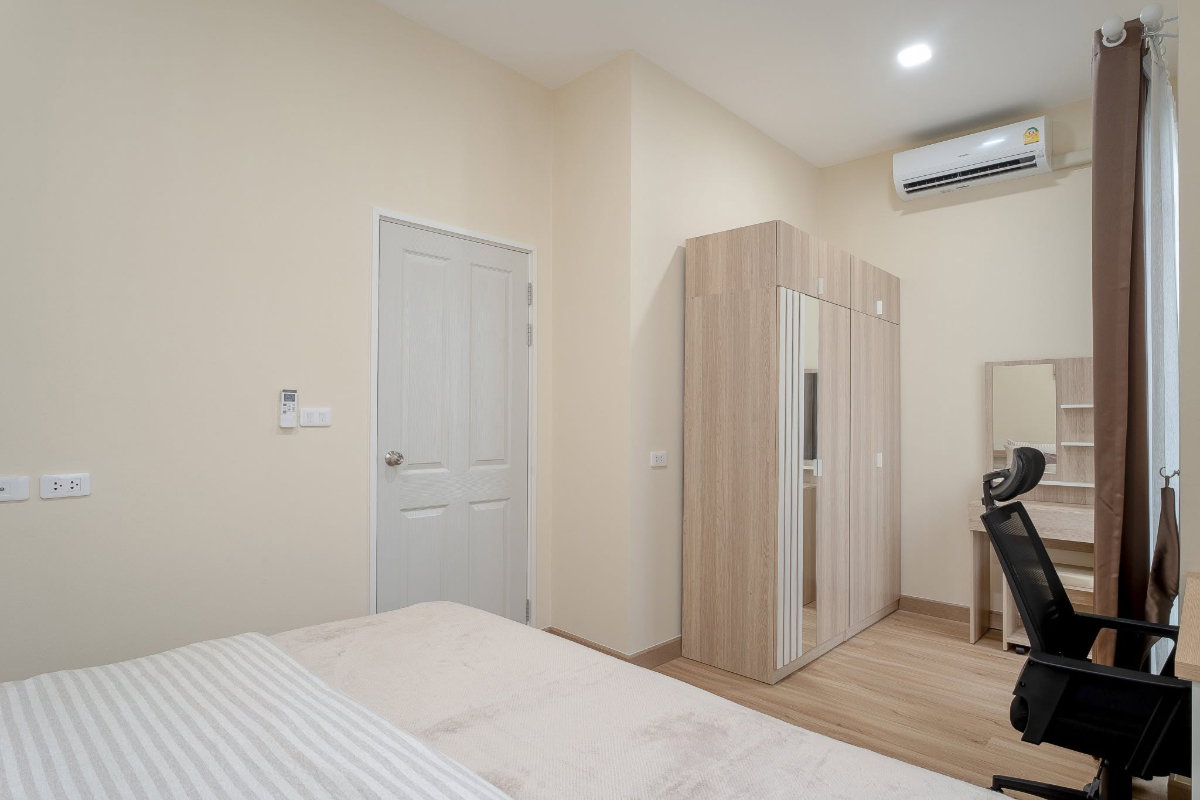 picture Golden Town Future - Rangsit House For Rent / Line : @mintocondo - 5/30