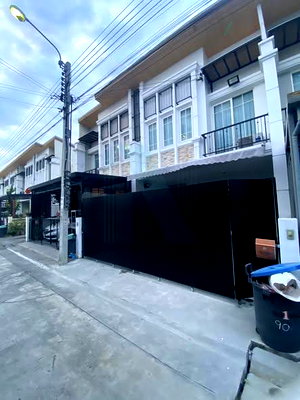 ทาวน์โฮม นนทบุรี : 📌 ขายทาวน์เฮาส์ โครงการ โกลเด้น ซิตี้ ปิ่นเกล้า-จรัญสนิทวงศ์ 2 ชั้น 4 ห้องนอน 3 ห้องน้ำ