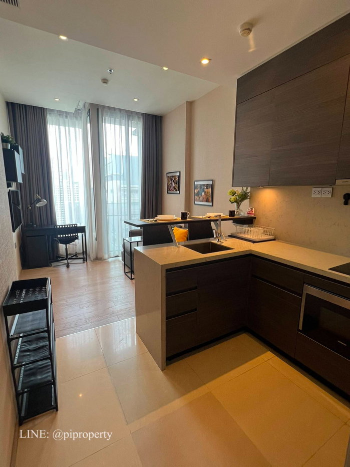รูป ให้เช่าห้องชุด 1 ห้องนอน ตกแต่งครบครัน ที่ Esse Asoke ชั้นสูง มีเครื่องซักผ้าและเครื่องอบผ้า ทำเลดีเยี่ยม ย่านอโศก ใจกลางกรุงเทพฯ - รูปที่ 13/32