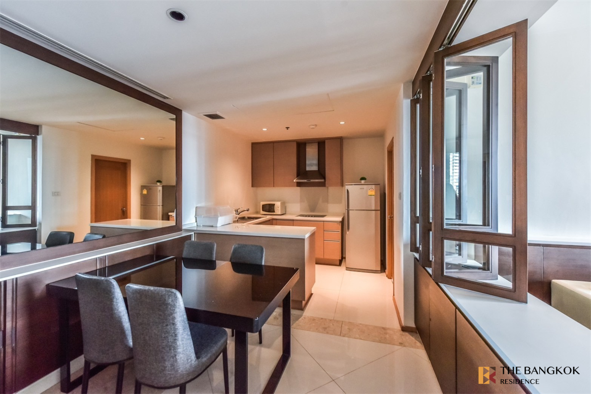 picture Comfortable and Ready to Move-in The Empire Place - 2/10