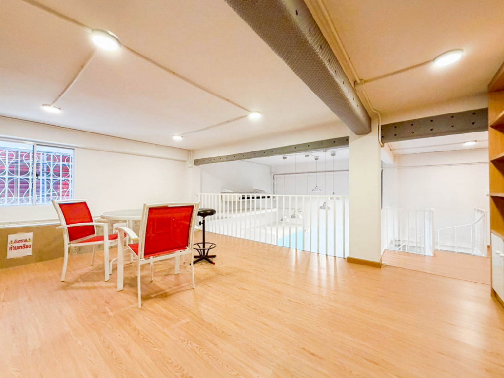 picture Office space for rent, 1.5 stories, Soi Chan 16. Ready to use as an office. - 6/8