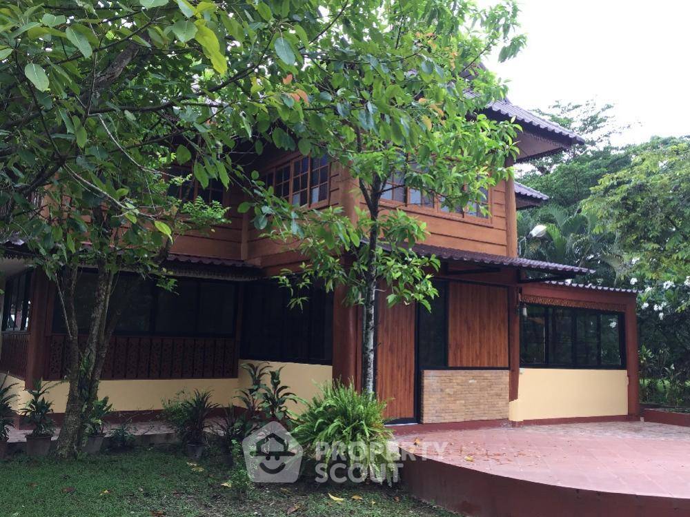 รูป บ้าน 3 ห้องนอน 310 ตร.ม. อนุญาตสัตว์เลี้ยง ใกล้สนามบินนานาชาติเชียงใหม่ (ID 1432688) - รูปที่ 2/14
