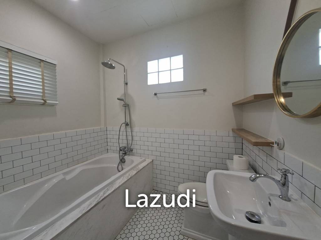 รูป บ้านเดี่ยวโมเดิร์น 280 ตร.ม. ที่ดิน 600 ตร.ม. ทำเลย่านคลองเตย - รูปที่ 13/25