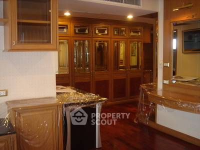 picture 4-BR 364 Sqm On 22nd Floor At Arunroj Tower, Near BTS Asoke (ID 512386) - 20/20