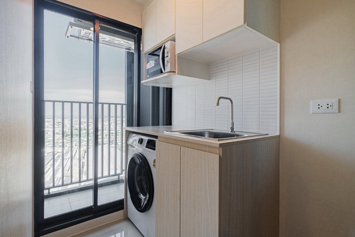 picture For Rent ✨ The Origin Sukhumvit - Praksa ✨ Fully furnished and equipped with appliances; near BTS Phraeksa. - 9/10